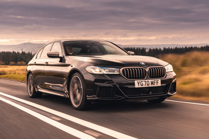 Why Business Professionals Choose Our Executive Taxi Ashford Service
